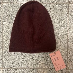 Quince Mongolian Cashmere Slouchy Beanie - Burgundy